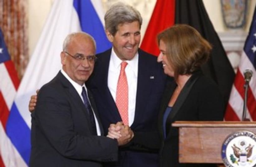 Kerry, Livni, Erekat press conference 370 (photo credit: REUTERS/Jonathan Ernst)
