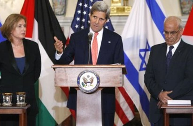 Tzipi Livni, John Kerry, and Saeb Erekat 370 (photo credit: Reuters)