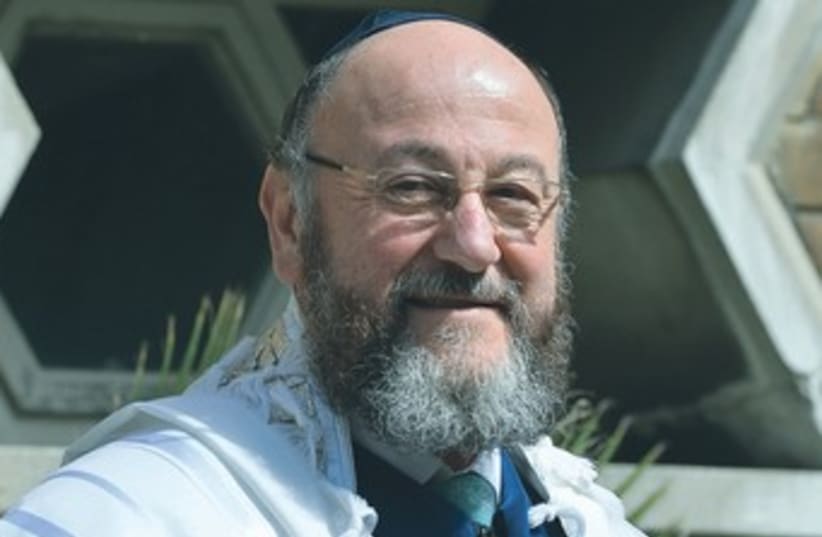 South African-born Mirvis replaces long-serving Sacks as UK chief rabbi ...
