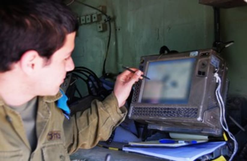 Digital Ground Army command-and-control system 370 (photo credit: IDF Spokesman’s Office)