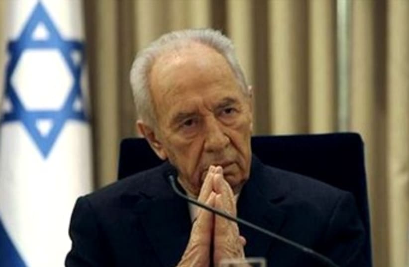 Shimon Peres portrait 370 (photo credit: REUTERS)