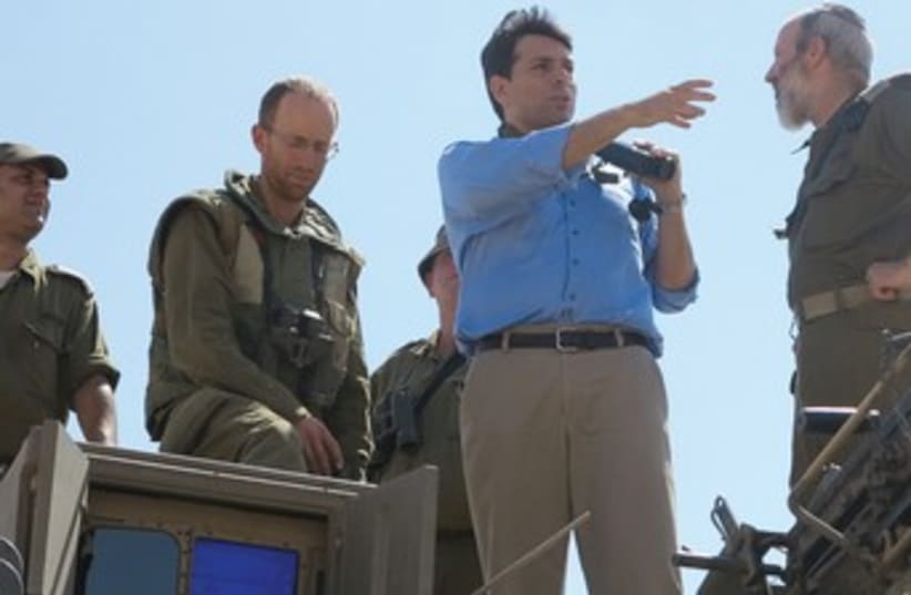DANNY DANON attends a drill for IDF reservists370 (photo credit: Ohad Neibrus)