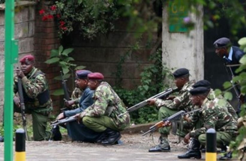 kenyan soldiers in nairobi attack sept 23, 2013 370 (photo credit: REUTERS)
