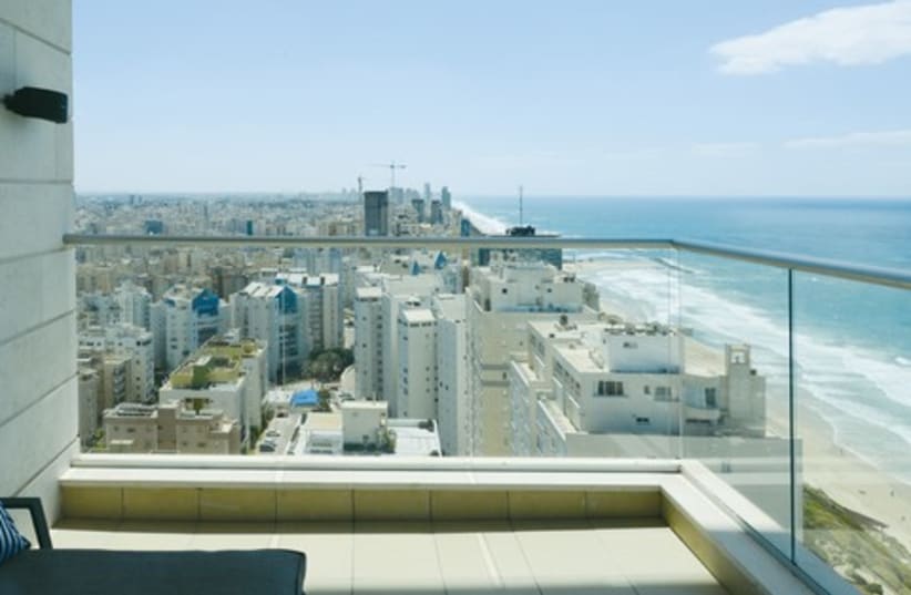 Netanya coastline from apartment 521 (photo credit: Uriel Messa)
