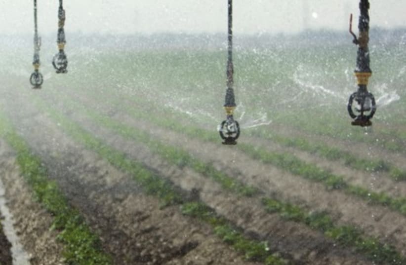 Water irrigation 521 (photo credit: reuters)