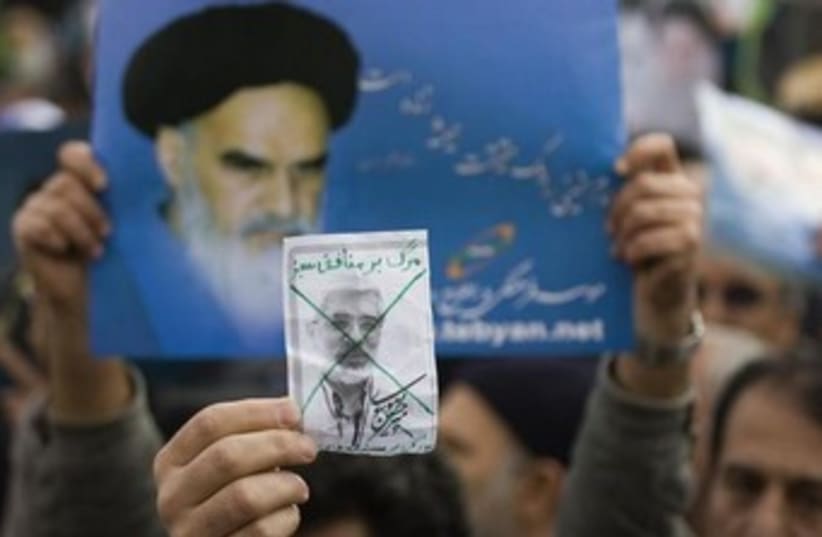Mirhossein Mousavi photo 370 (photo credit: REUTERS/Raheb Homavandi )