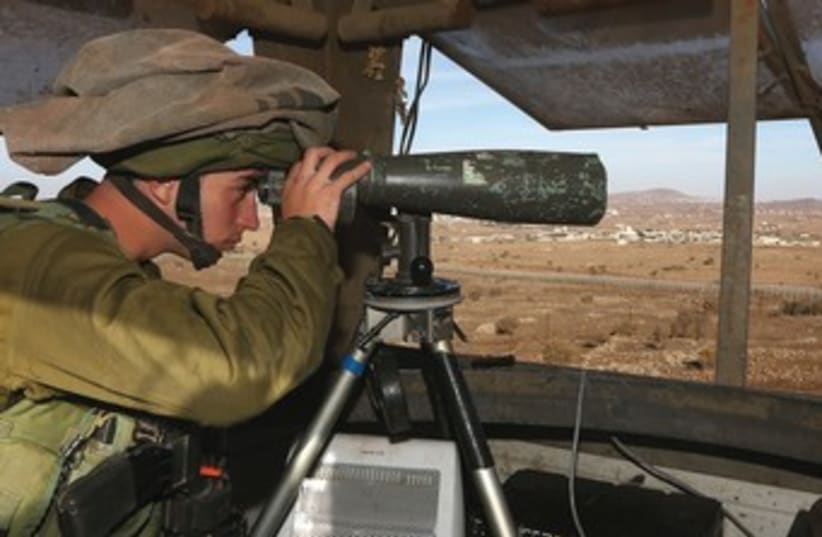 IDF soldier Golan 370 (photo credit: Marc Israel Sellem/The Jerusalem Post)