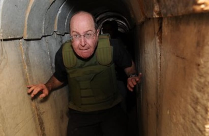 Yaalon tours hamas tunnel in gaza 370 (photo credit: Allon Basson/Defense Ministry)