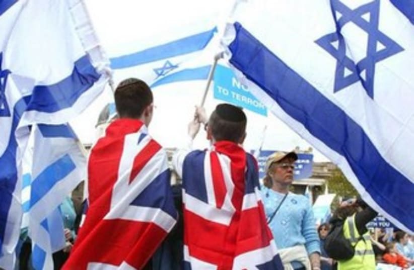 jewish boys with israel and britain flags 370 (photo credit: REUTERS)