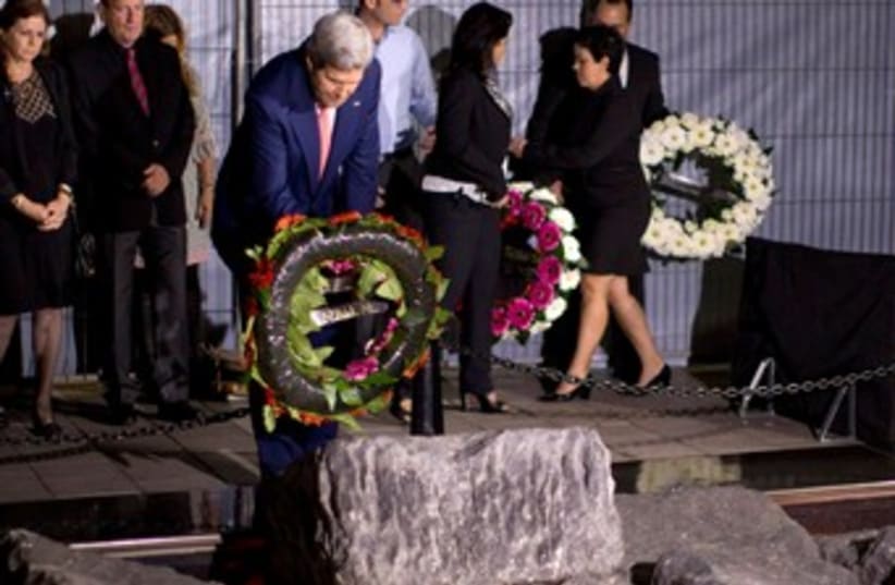 John Kerry rabin 370 (photo credit: REUTERS)