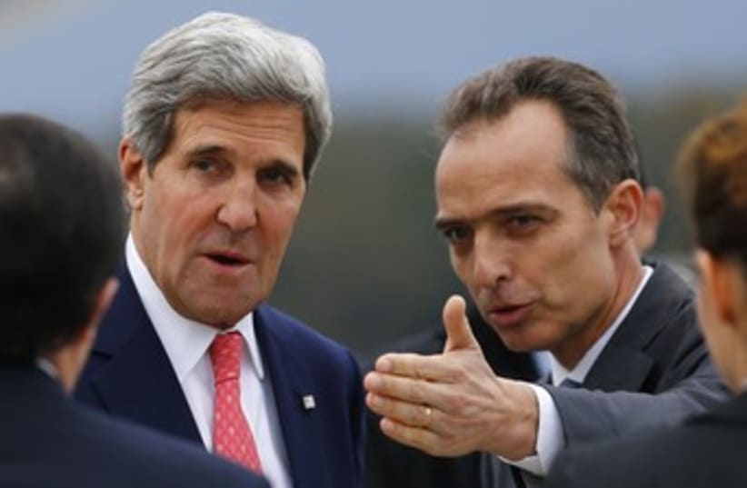 Kerry arrives in Geneva 370 (photo credit: REUTERS)