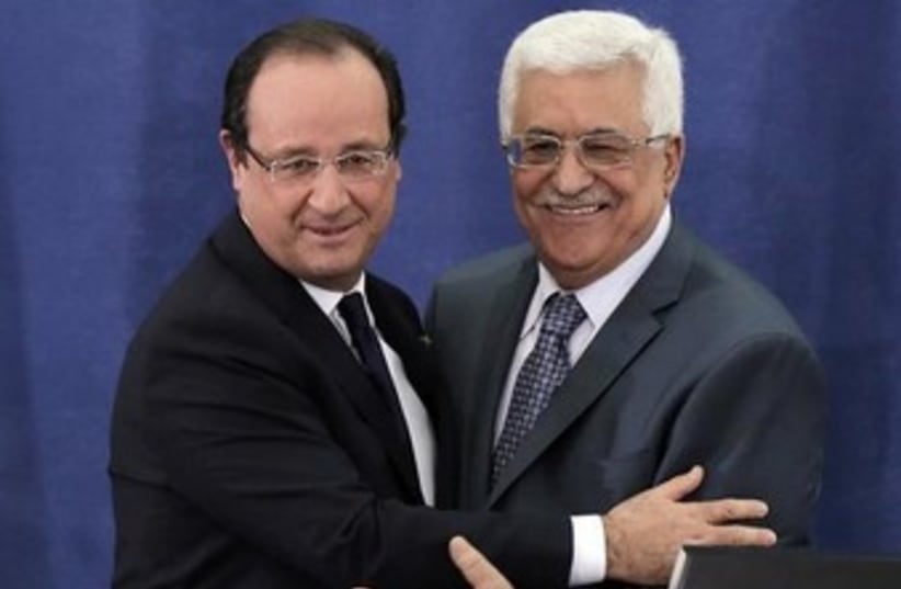French President Francois Hollande and PA Pres. Abbas 370 (photo credit: REUTERS)