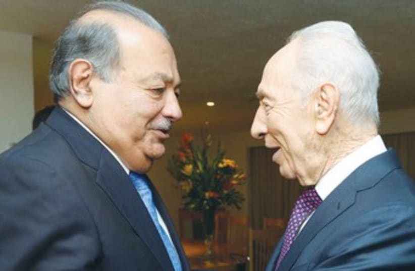 Peres and Carlos Slim Mexico 370 (photo credit: Mark Neiman/GPO)