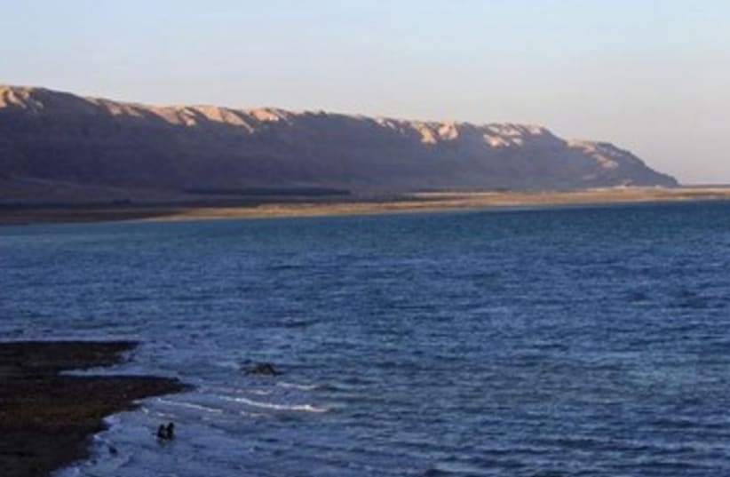 Dead Sea 370 (photo credit: REUTERS)