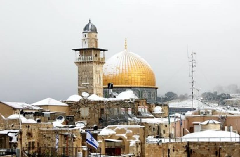 Dome of the Rock covered in snow, Jerusalem  390 (photo credit: Fabio Kalla)