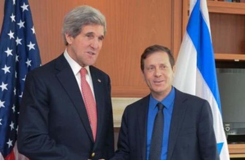 John Kerry and Isaac Herzog (photo credit: Avi Hayun)