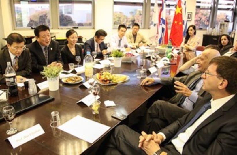Israeli and Chinese academics sign cooperation agreement (photo credit: Yossi Alterman)