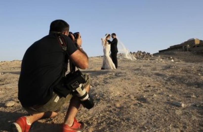Israeli wedding (photo credit: Reuters)