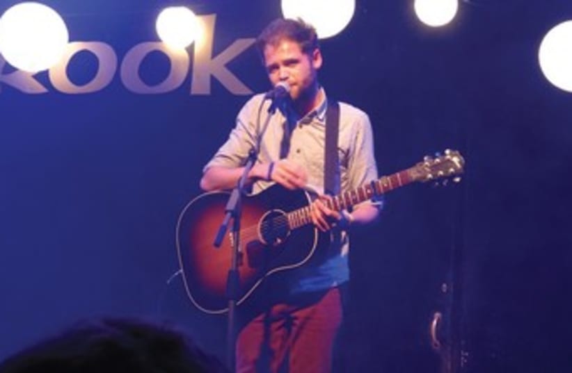 MIKE ROSENBERG (aka Passenger) performs at a concert in Hampshire in 2013. (photo credit: Wikimedia Commons)