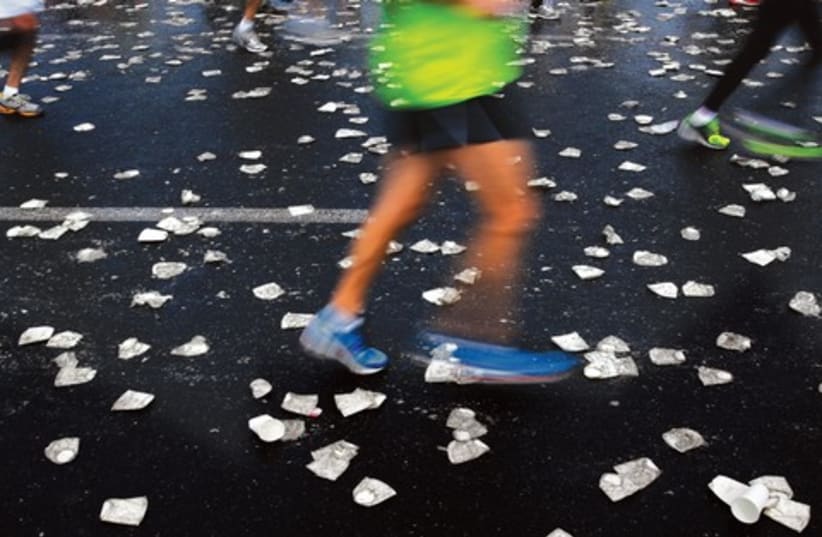 Tel Aviv Marathon (photo credit: FINBARR O'REILLY / REUTERS)