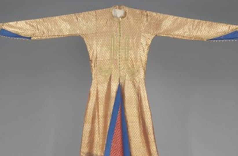 Men's coatwith a ‘hamsa’ in its lining, Calcutta, India, late 19th century. (photo credit: COURTESY ISRAEL MUSEUM)