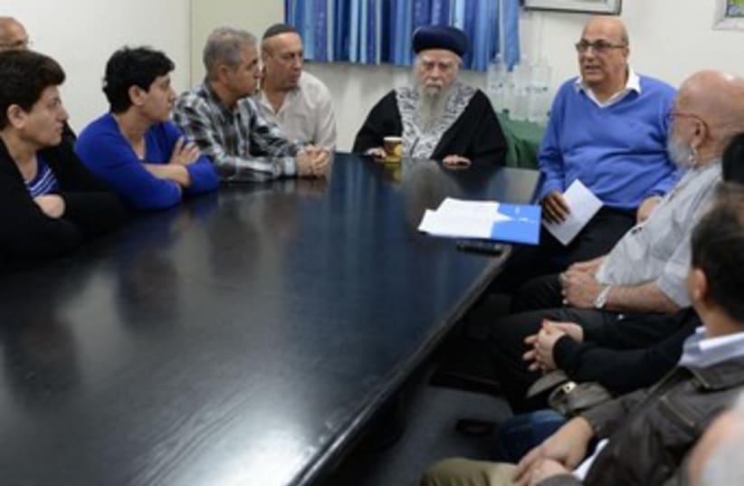Families of missing iranian jews meet with chief rabbi, investigation coordinator (rt) (photo credit: GPO)