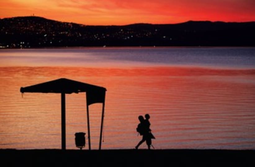 Sunset at the Kinneret (photo credit: REUTERS)