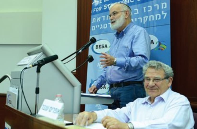 Maj.-Gen. (Res.) Yaacov Amidror (left) and BESA Director Prof. Efraim Inbar at Bar-Ilan University’s Begin-Sadat Center for Strategic Studies. (photo credit: ISRAEL BARDEGO/BARDEGO MEDIA AND COMMUNICATIONS)
