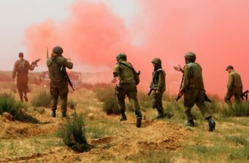 IDF combat situation drill (photo credit: IDF SPOKESMAN'S OFFICE)