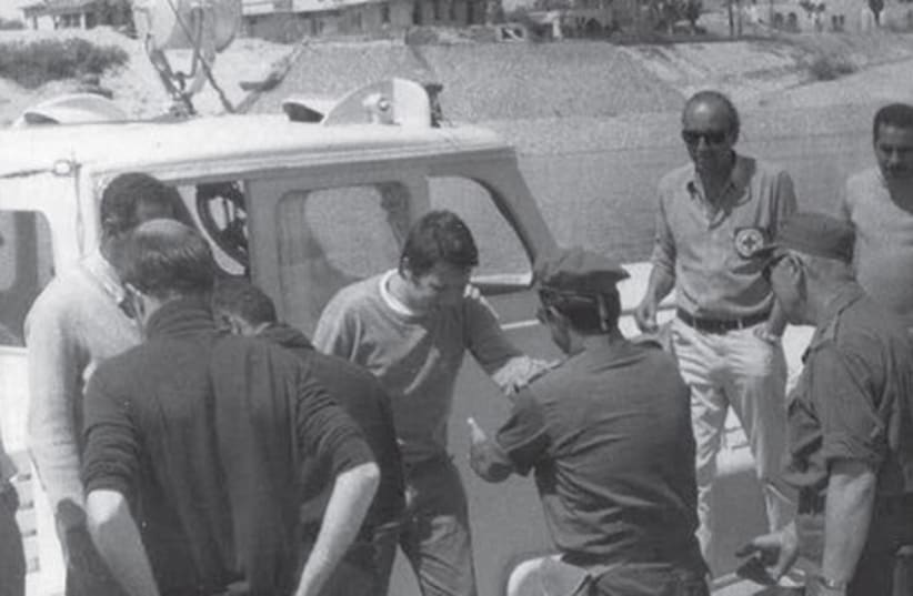Freedom: Yair Dori is released from Egyptian captivity, Ismailia, March 28, 1971 (photo credit: COURTESY YAIR DORI)
