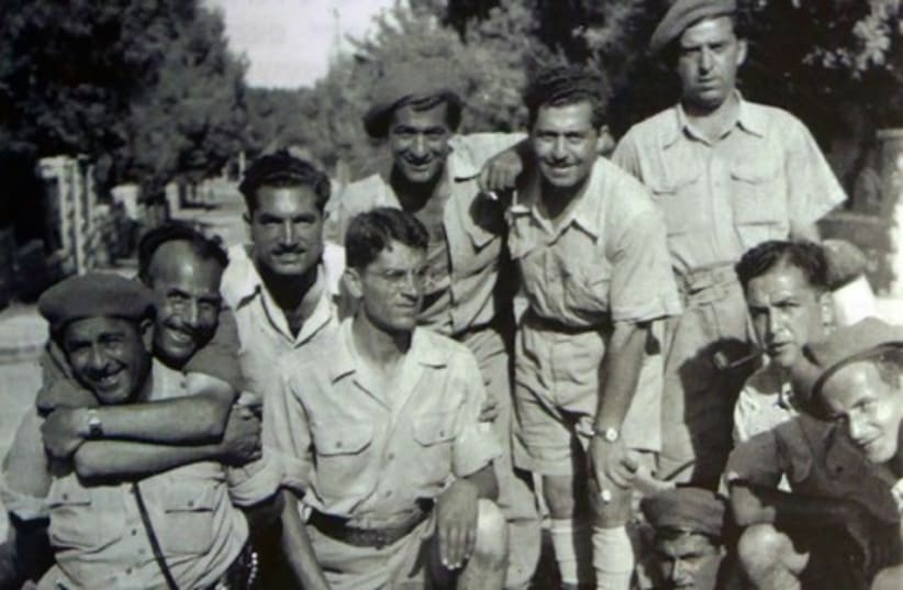 Shalom Zaken, (fifth from right) poses with his fellow fighters. (photo credit: JERUSALEM POST ARCHIVE)