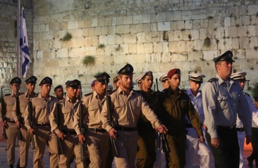 Remembrance Day at the Western Wall, May 4, 2014. (photo credit: MARC ISRAEL SELLEM)