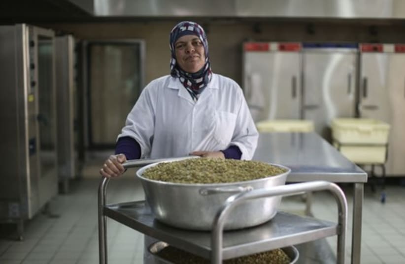 The Al Sanabel cooperative runs a catering business in the Negev township of Hura (photo credit: HADAS PARUSH/FLASH 90)