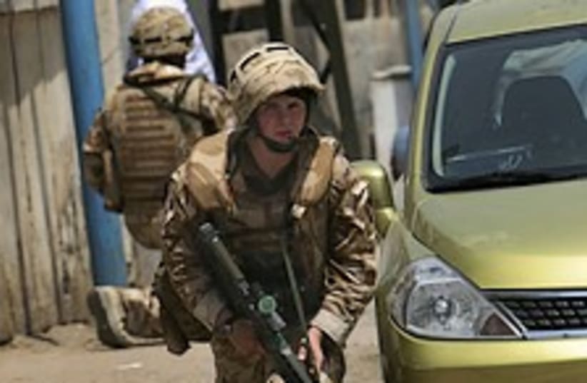 British soldier iraq 224.88 (photo credit: AP)