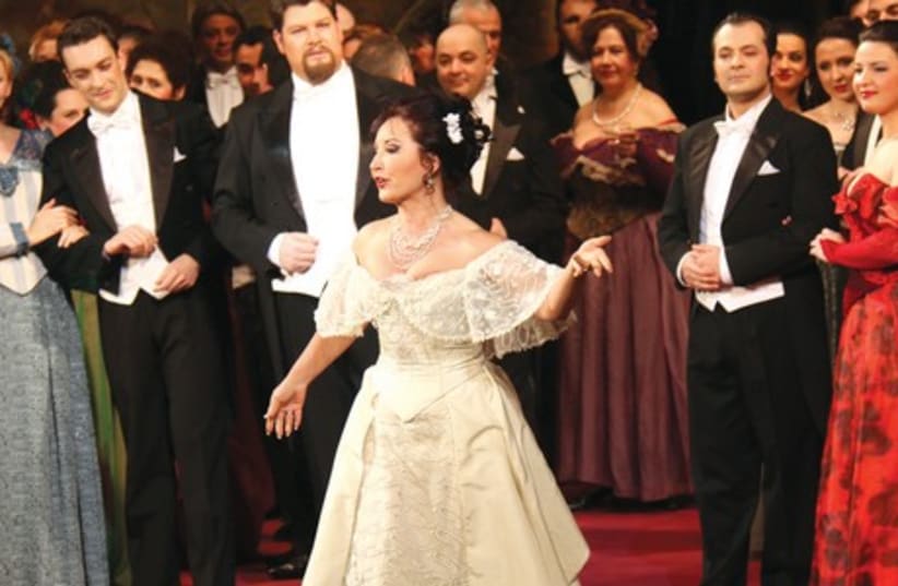 Elena Mosuc in Verdi’s ‘La Traviata’ in Bucharest (photo credit: GA’ASH GOLF)