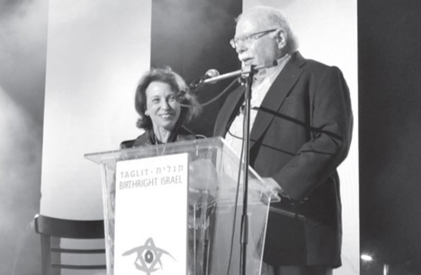 MICHAEL STEINHARDT, accompanied by his wife, Judy, bids farewell to summer Birthright participants at a ceremony honoring him at Hebrew University yesterday.  (photo credit: LIA KAMANA)
