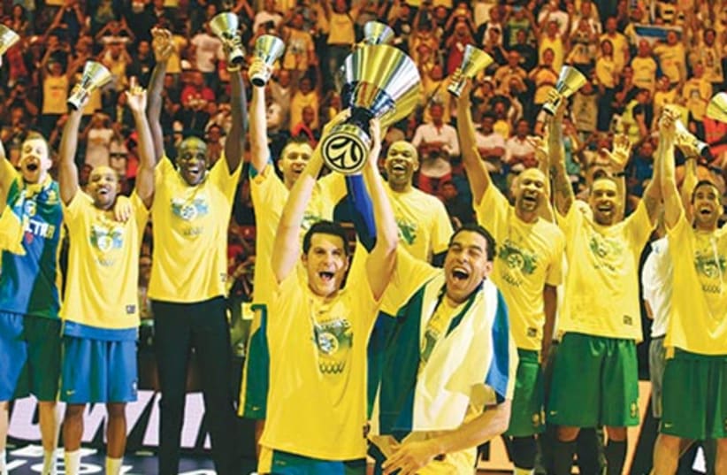 Maccabi Tel - Aviv Champion (photo credit: REUTERS)