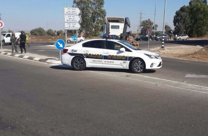 Security forces blocking off a roadway in southern Israel. (photo credit: ISRAEL POLICE)
