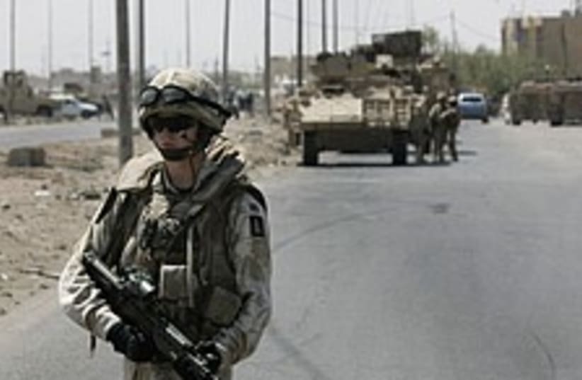 iraq uk soldier 224 88 ap (photo credit: AP)