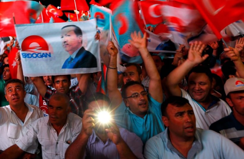 Erdogan victory celebration, August 10, 2014. (photo credit: REUTERS)