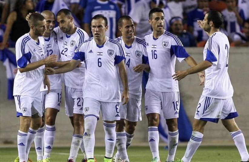 Members of Israel's national soccer squad. (photo credit: REUTERS)