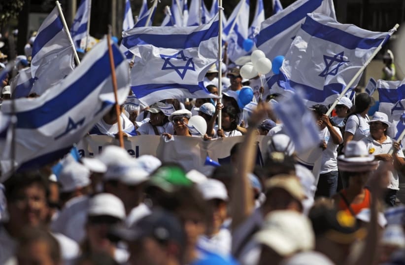 Pro israel demonstration (photo credit: REUTERS)