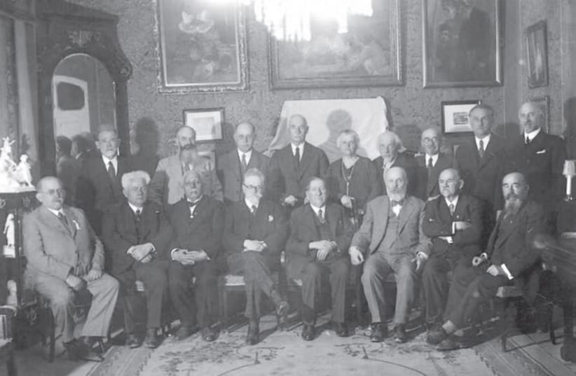 Participants in the First Zionist Congress meet in Jerusalem in 1938. (photo credit: Wikimedia Commons)
