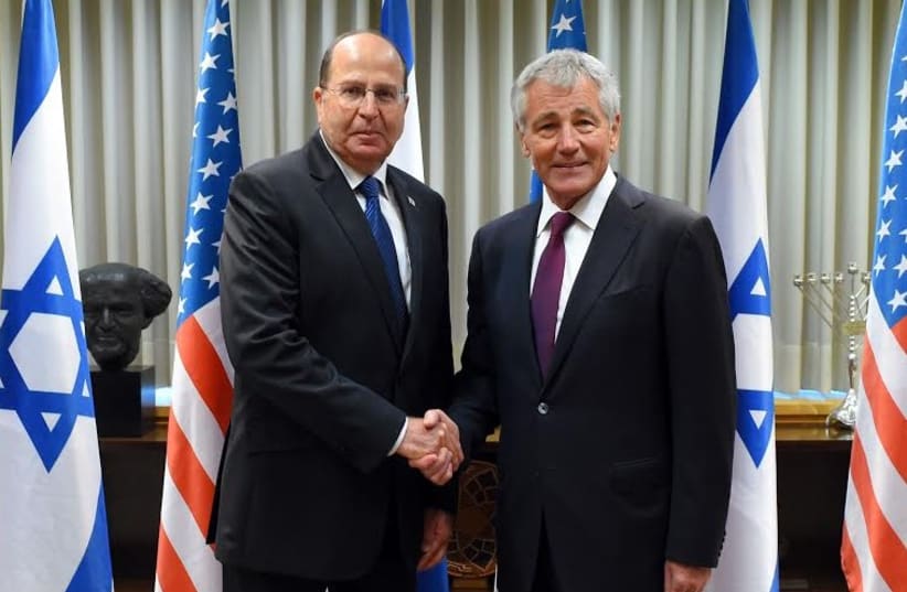 Defense Minister Moshe Ya'alon (L) and US Defense Secretary Chuck Hagel meet in Jerusalem (photo credit: ARIEL HERMONI / DEFENSE MINISTRY)