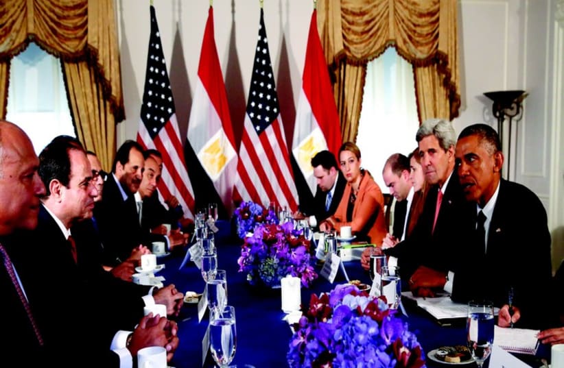 La rencontre à New York en septembre entre Obama et Sissi n’a pas mis fin à la crise. (photo credit: REUTERS)