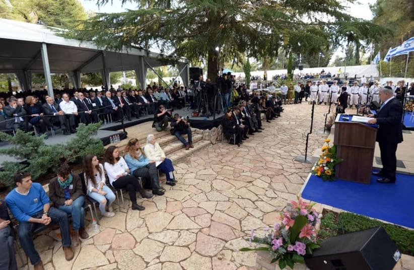PM Netanyahu at annual state remembrance ceremony honoring slain prime minister Yitzhak Rabin, November 5 (photo credit: HAIM ZACH/GPO)
