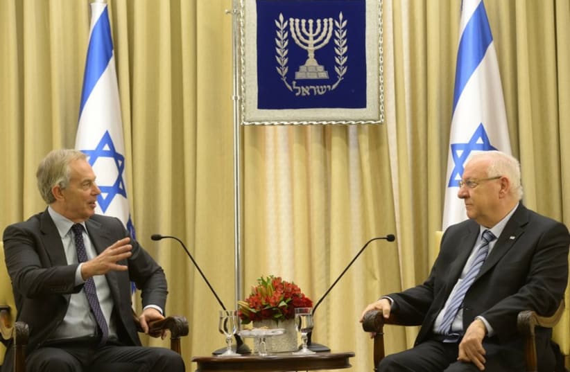 Tony Blair and Reuven Rivlin in Jerusalem (photo credit: AMOS BEN GERSHOM, GPO)