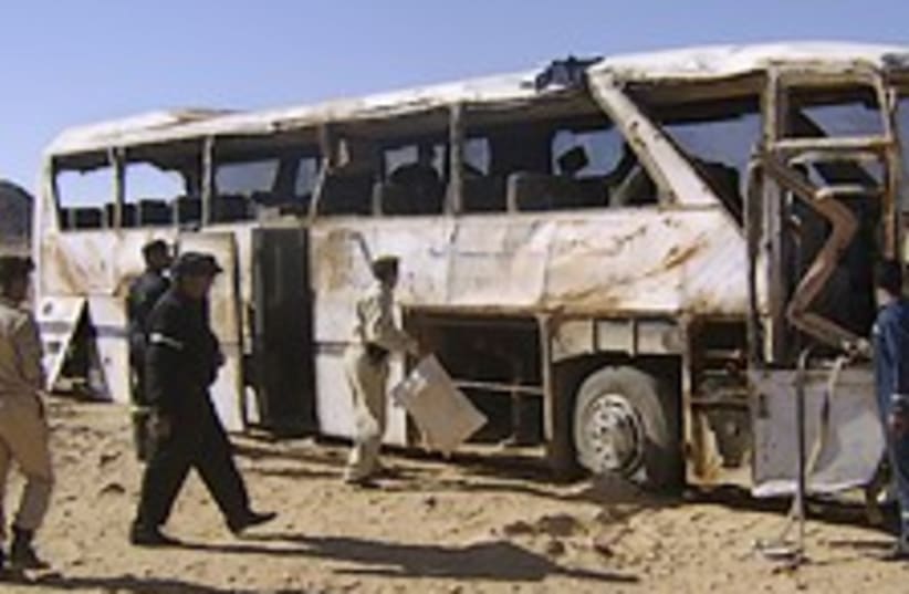 egypt bus accident 224.88 (photo credit: AP)