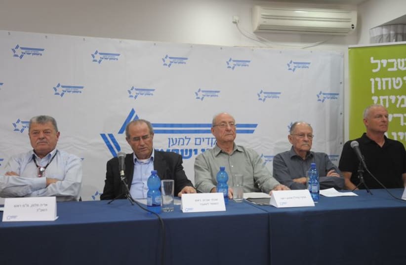 Commanders for Israel's Security hold press conference.‏ (photo credit: AVSHALOM SASSONI)