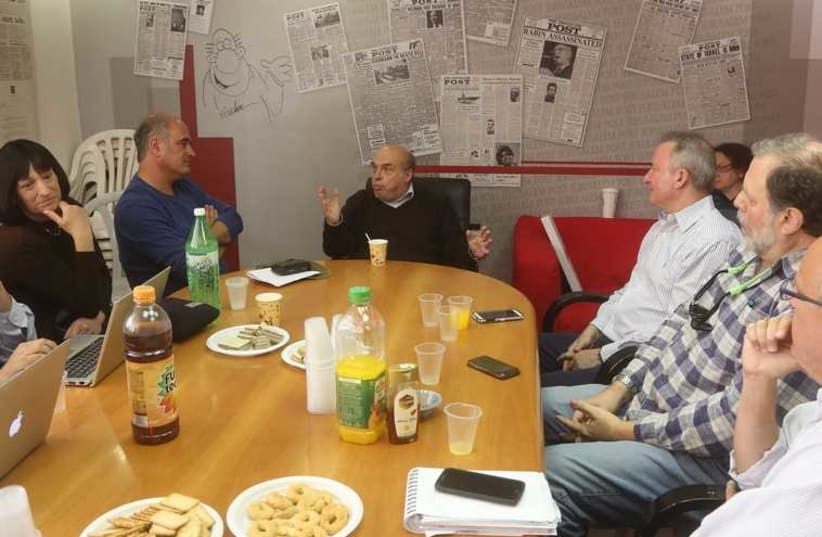 Jewish Agency Chairman Natan Sharansky meets with editors and reporters at The Jerusalem Post on Tuesday (photo credit: MARC ISRAEL SELLEM/THE JERUSALEM POST)